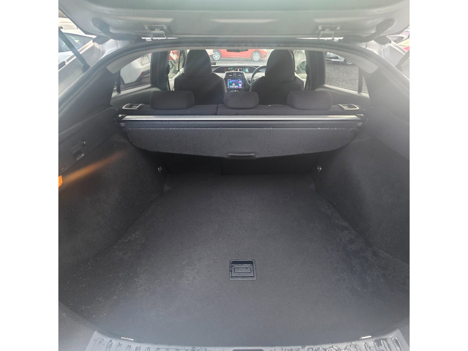 2018 Toyota Prius - image 14