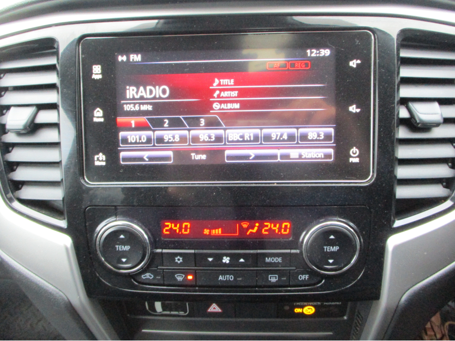 2021 Mitsubishi L200 2.3 DID BARBARIAN €26,829