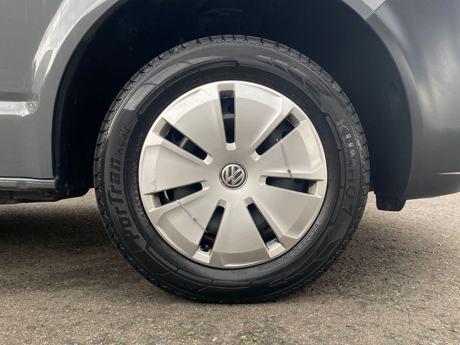 2023 Volkswagen Transporter - image 12