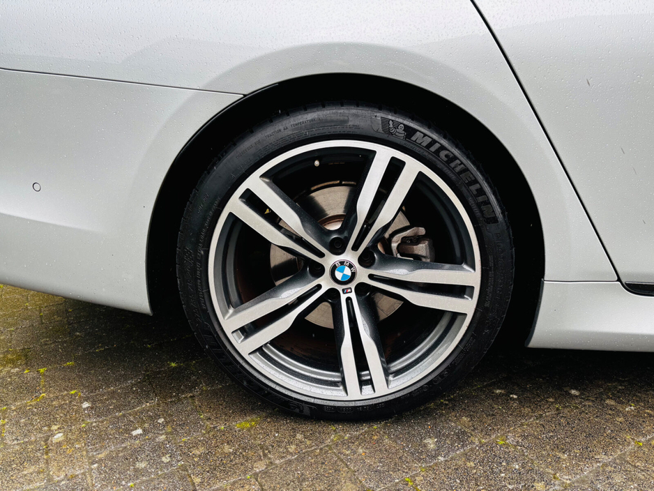 2018 BMW 7 Series - image 5