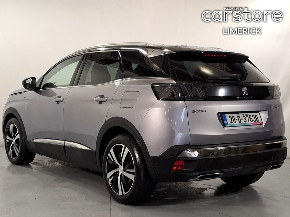 2021 Peugeot 3008 - image 5