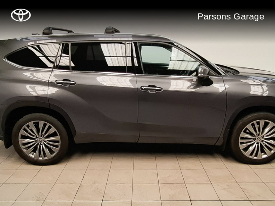 2022 Toyota Highlander HIGHLANDER SOL €69,995