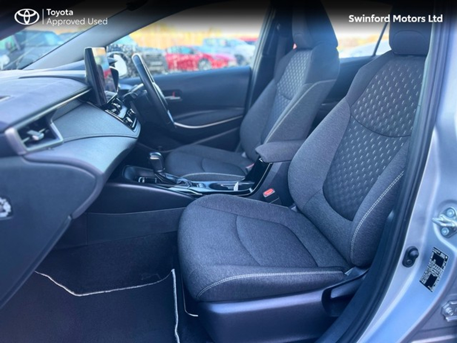 2024 Toyota Corolla - image 6