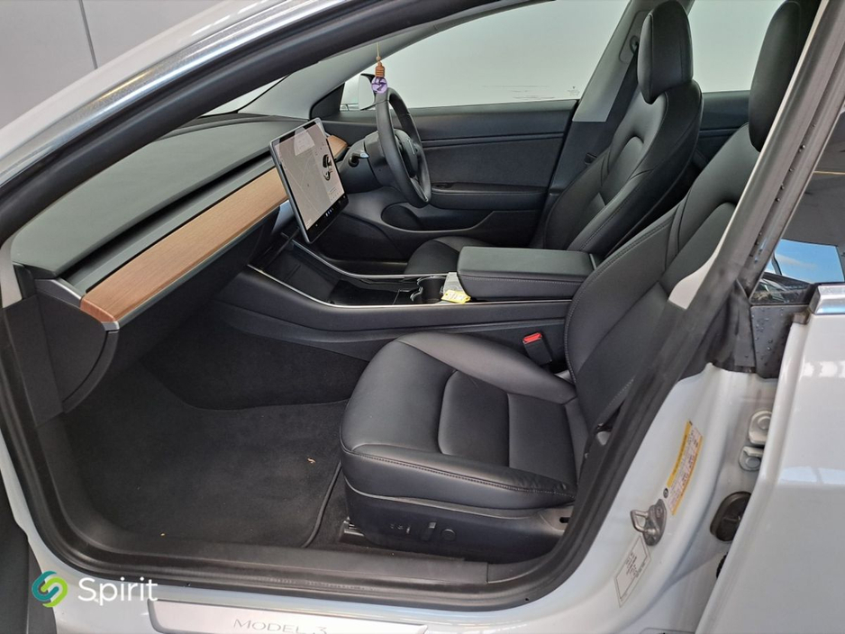 2021 Tesla Model 3 - image 3