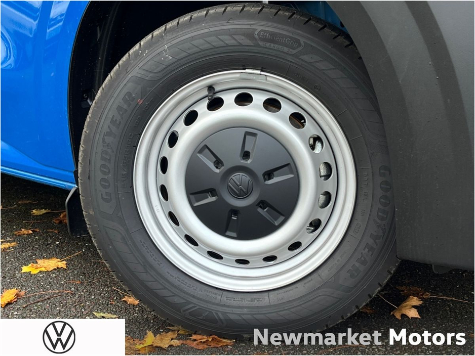 2026 Volkswagen Transporter - image 2