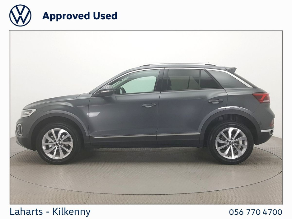 2023 Volkswagen T-Roc - image 6