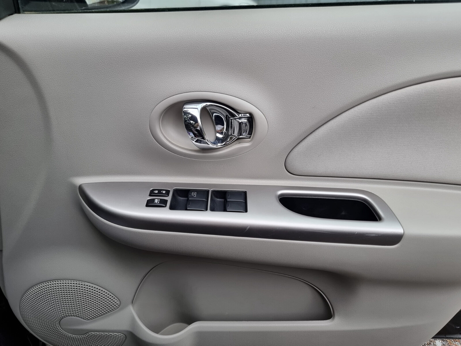 2018 Nissan March - image 18