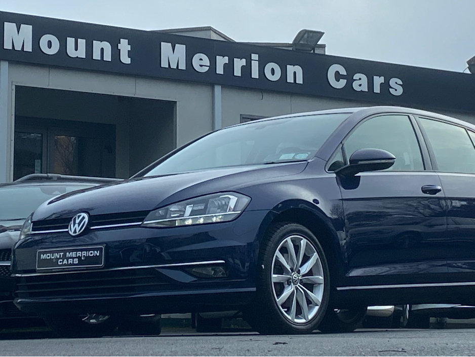 2017 Volkswagen Golf - image 2