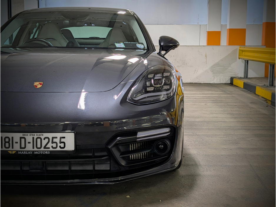 2018 Porsche Panamera - image 11