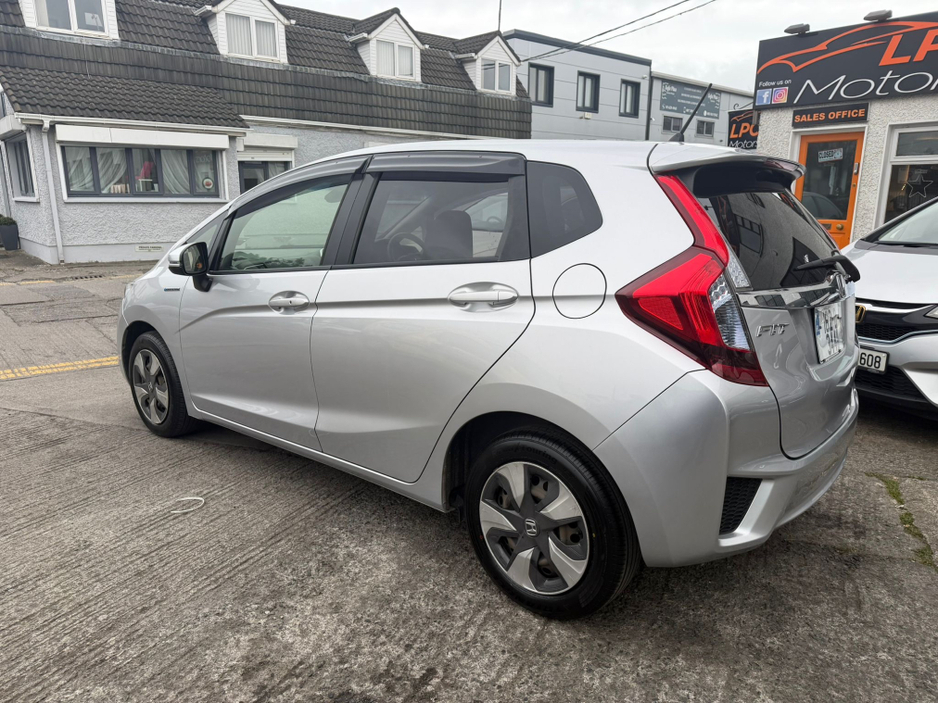 2016 Honda Fit - image 2