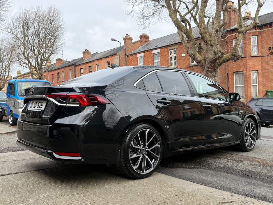 2021 Toyota Corolla - image 5