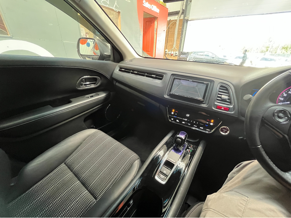 2015 Honda Vezel - image 18