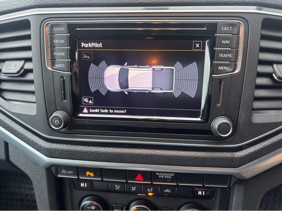 2017 Volkswagen Amarok - image 13