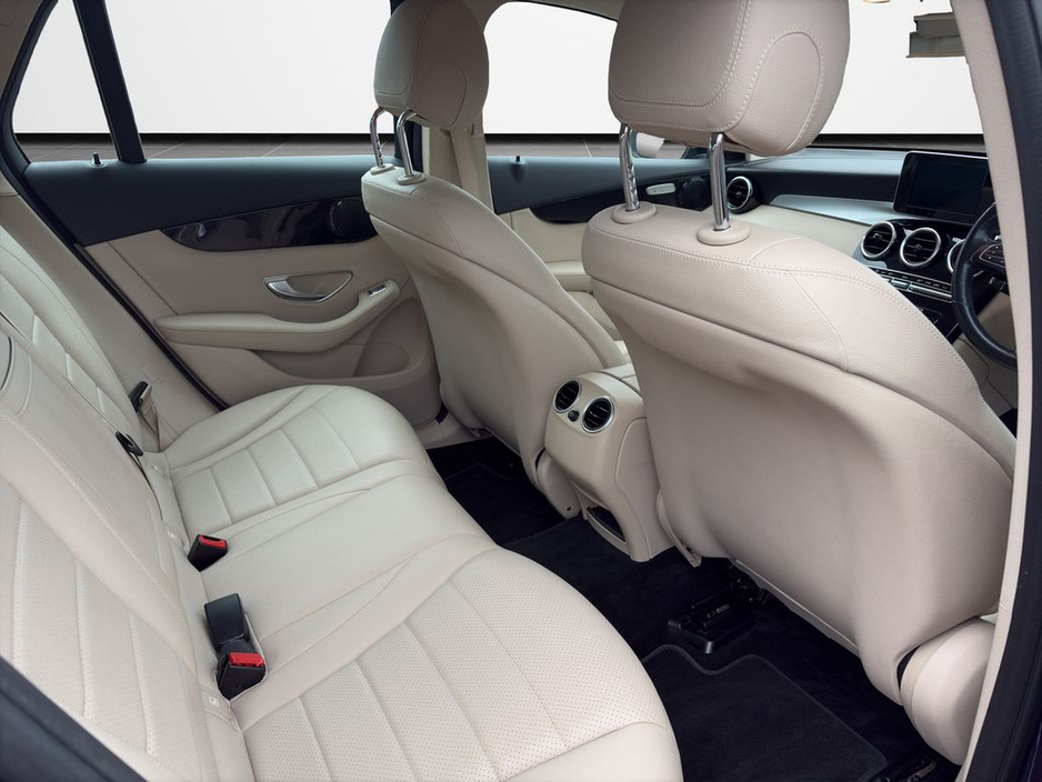 2019 Mercedes-Benz GLC Class - image 12