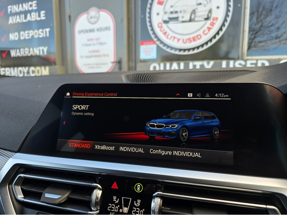 2022 BMW 3 Series - image 29