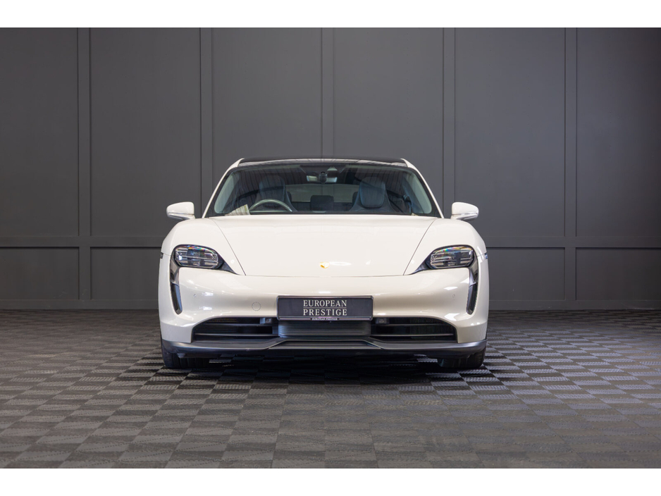 2023 Porsche Taycan Taycan Sport Turismo €71,950