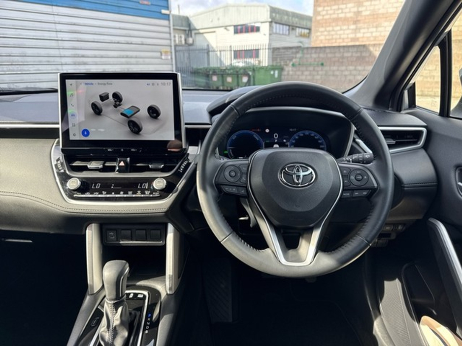 2025 Toyota Corolla Cross - image 9
