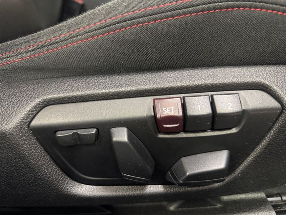 2016 BMW 3 Series - image 20