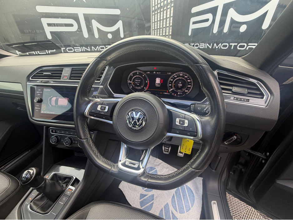 2018 Volkswagen Tiguan - image 23