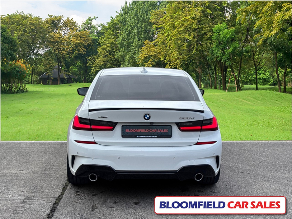 2019 BMW 3 Series - image 6