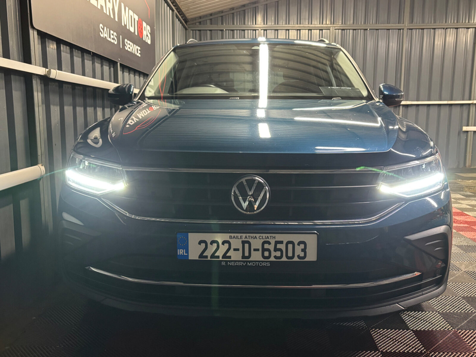 2022 Volkswagen Tiguan - image 5