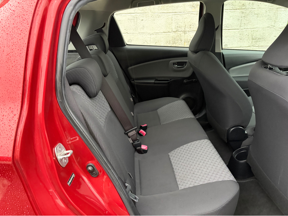 2015 Toyota Yaris SOL 1.33 PETROL 6 SPEED MANUAL 4DR HATCHBACK *ONE OWNER IRISH CAR* *TOP SPEC* *FULL TOYOTA SERVICE HISTORY* *NEW NCT 01/2027* *€200 ROAD TAX* *FINANCE ARRANGED TODAY* €10,450