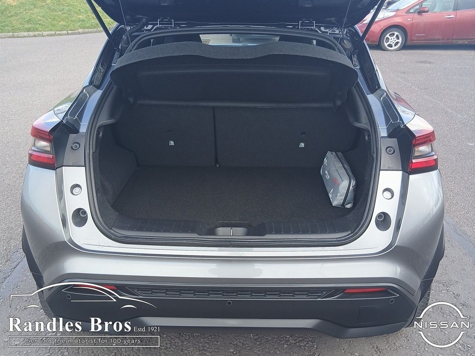 2023 Nissan Juke - image 15