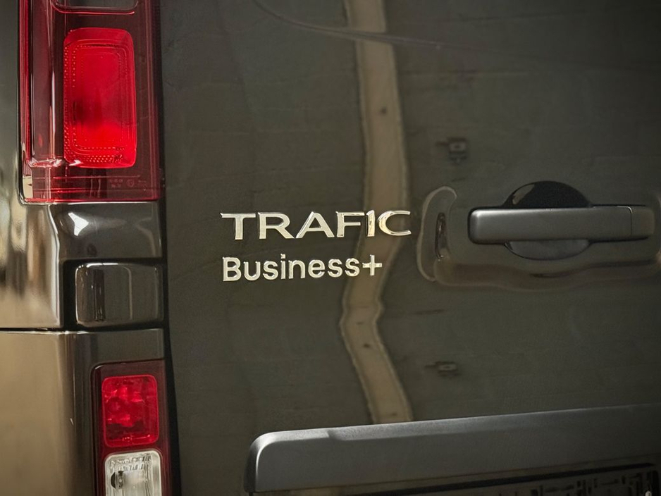 2023 Renault Trafic LL30 BUSINESS PLUS DC // LOW MILEAGE // VAT INVOICE // €20,950