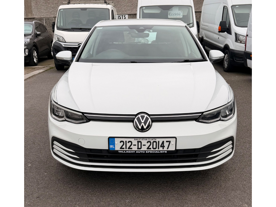 2021 Volkswagen Golf - image 2