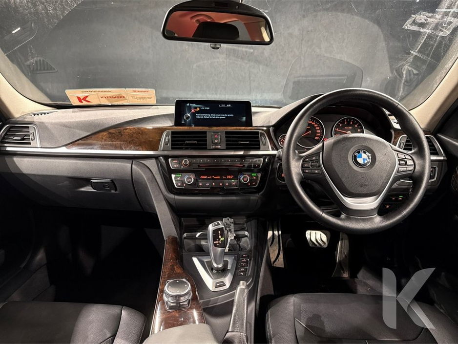 2016 BMW 3 Series - image 15