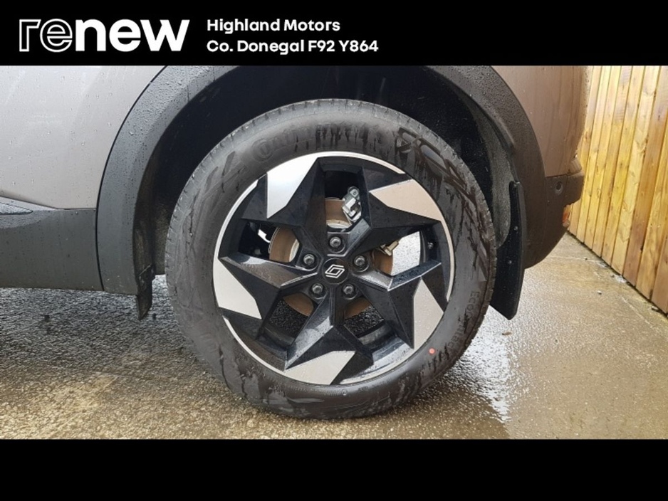 2026 Renault Captur - image 9