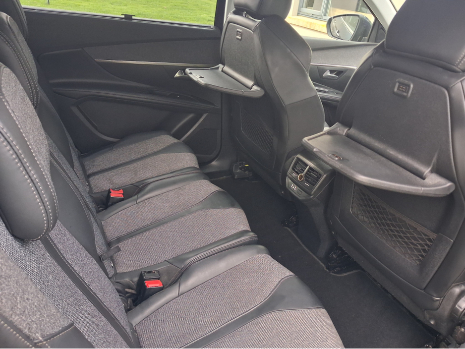 2018 Peugeot 5008 - image 19