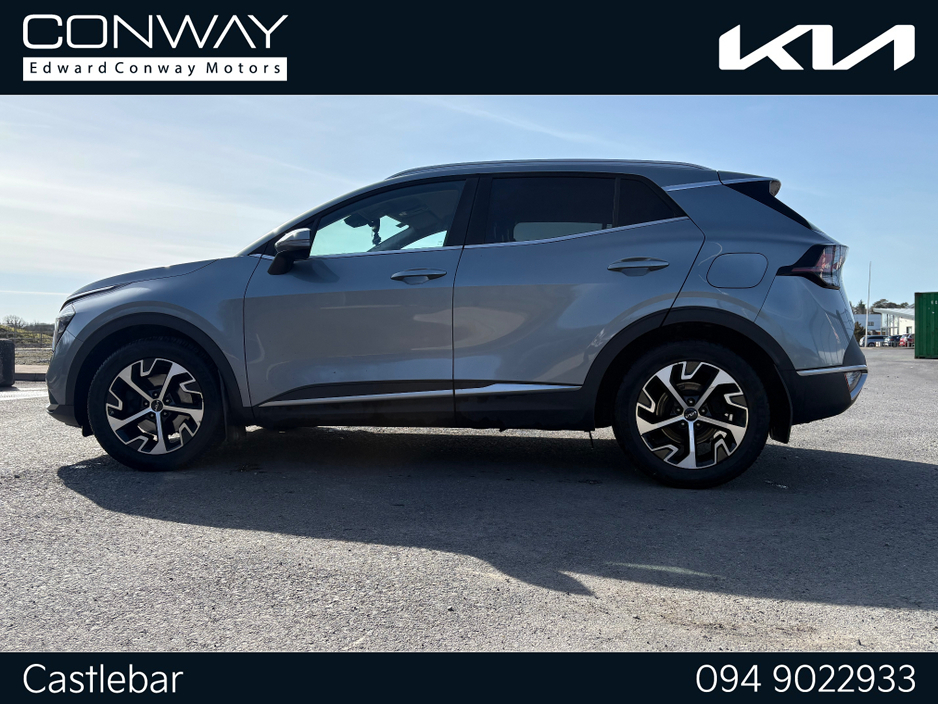 2023 Kia Sportage - image 2