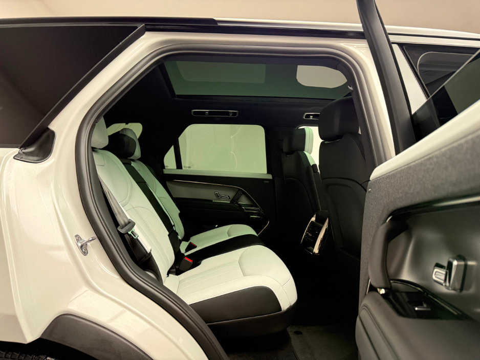 2026 Land Rover Range Rover Sport - image 13
