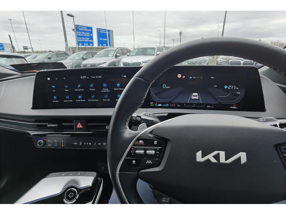 2022 Kia EV6 - image 16