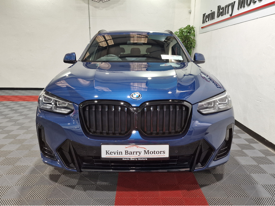 2023 BMW X3 - image 2