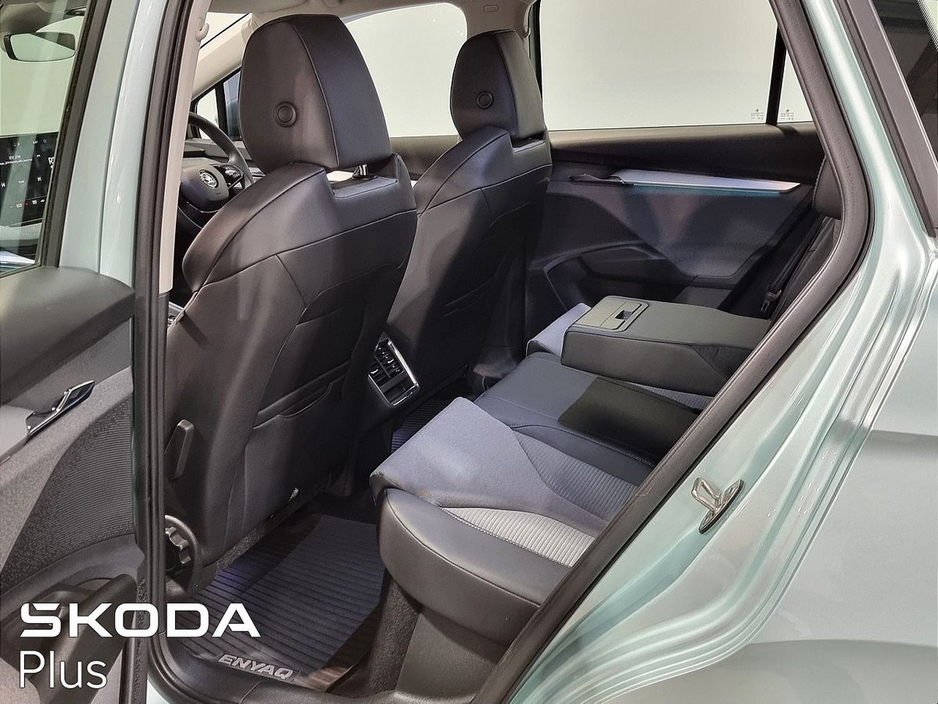 2023 Skoda Enyaq - image 25