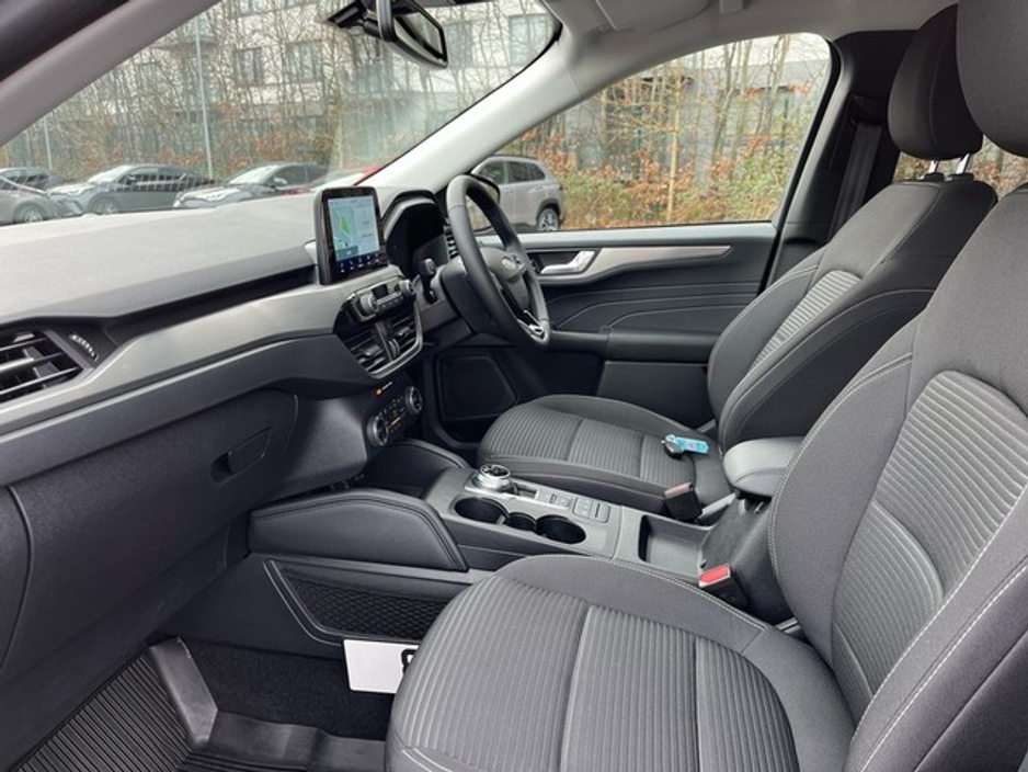 2023 Ford Kuga - image 7