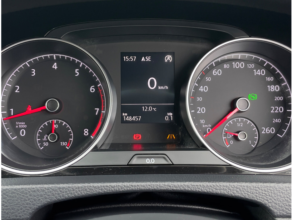 2015 Volkswagen Golf - image 10