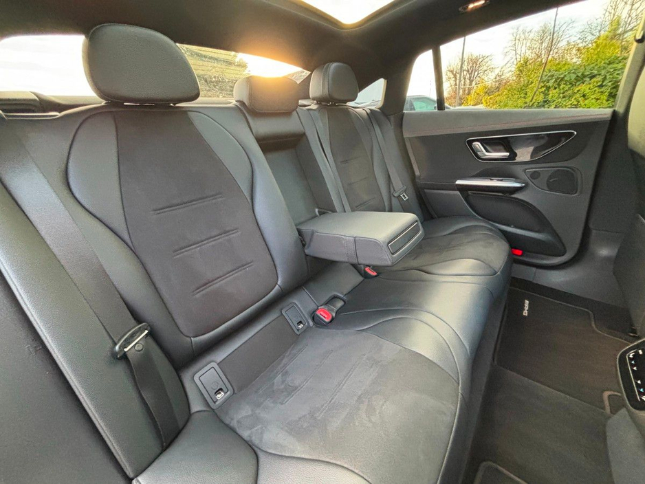 2023 Mercedes-Benz EQE SUNROOF AMG LINE PREMIUM €46,995