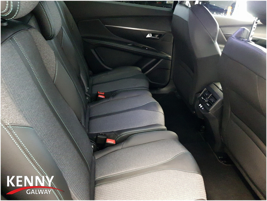 2024 Peugeot 5008 - image 32