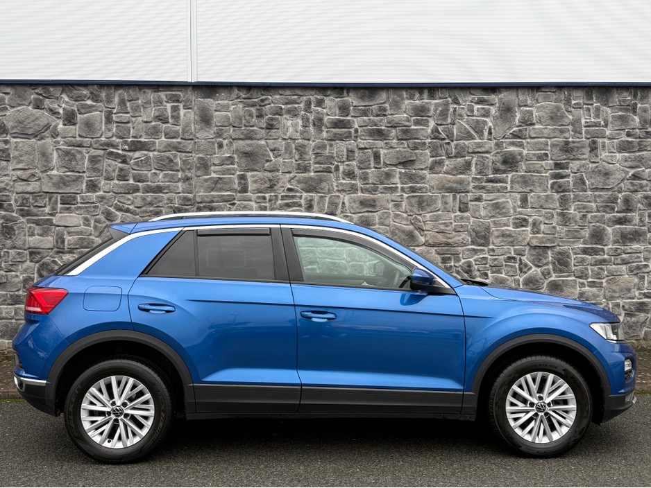 2022 Volkswagen T-Roc DESIGN 1.0 TSI 110HP 5DR €23,950