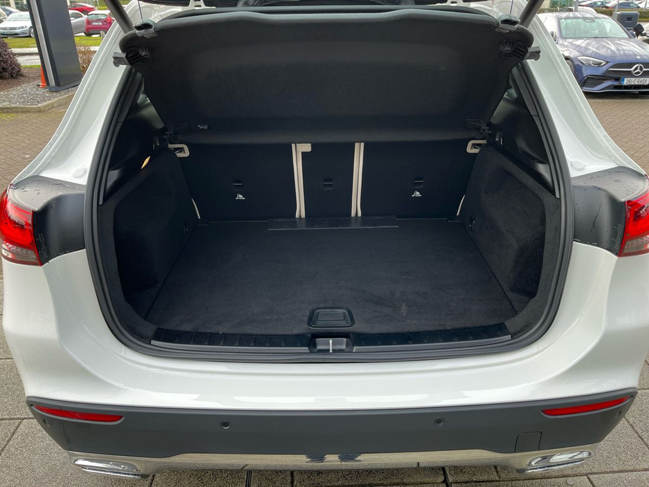 2022 Mercedes-Benz GLA Class - image 22