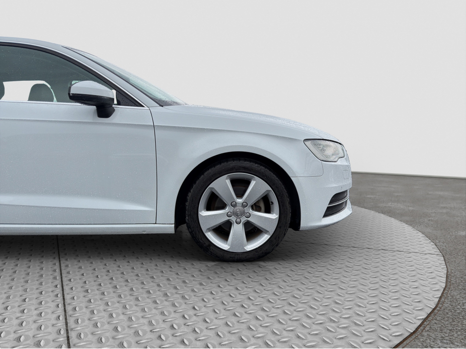 2015 Audi A3 - image 18