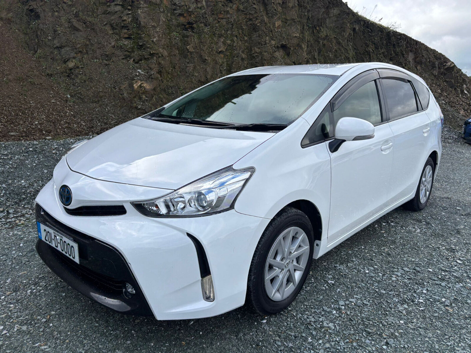 2020 Toyota Prius - image 6
