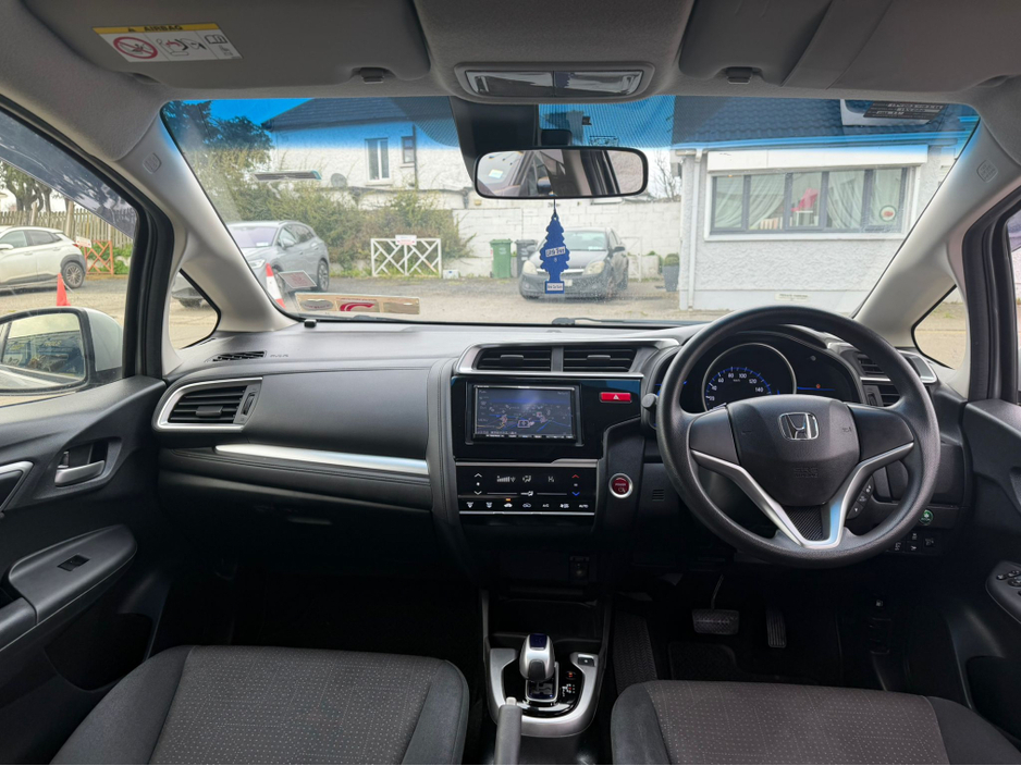 2016 Honda Fit - image 15