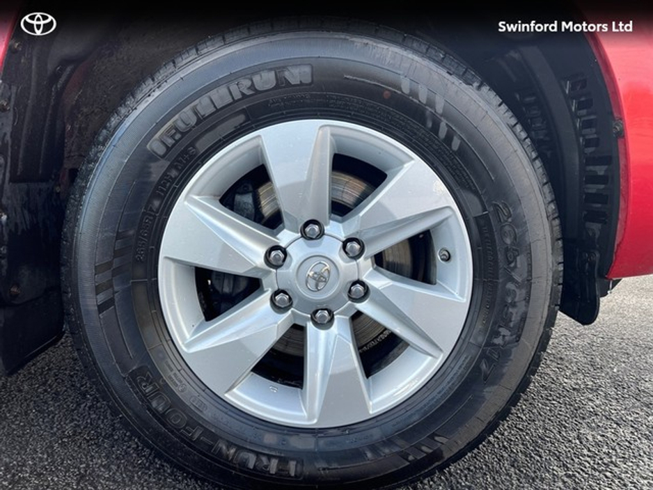 2023 Toyota Landcruiser - image 10