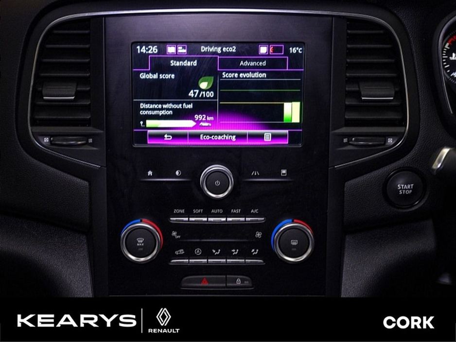 2020 Renault Megane - image 29