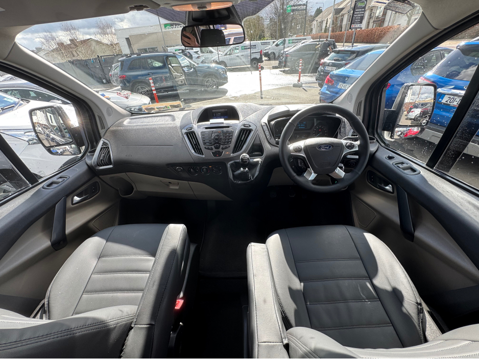 2017 Ford Tourneo Custom - image 18