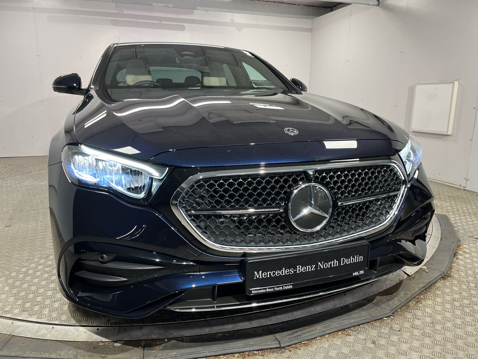 2026 Mercedes-Benz E Class 300e AMG - 19 Inch Alloys - Reversing Camera - Ambient Lighting - Sat Nav - Climate Control - Electric Heated Memory Seats - Keyless Start - Apple CarPlay/Android Auto €87,226